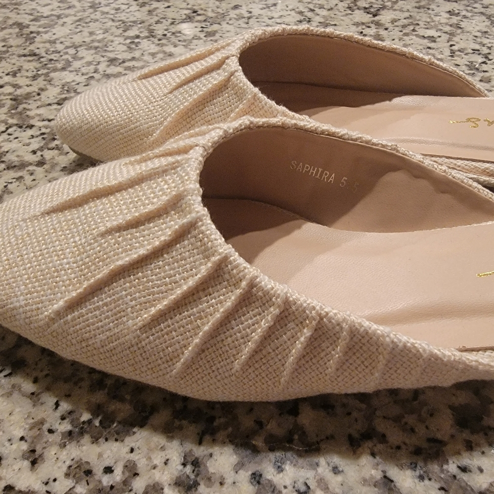 Lulus Slipper - Picture 2 of 5